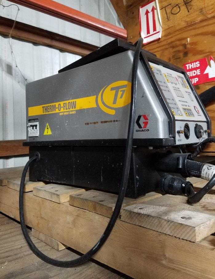 used THERM-O-FLOW T7 Hot Melt Tank Manufactured by GRACO. Graco hot melt gluing/adhesives system. Part# 234252, s/n 042004005, 230 Volt, 50/60 Hz, 7.6 Amps.